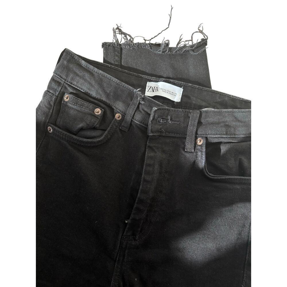Zara Black Coated Straight Leg Jeans Frayed Hem Size US 2 EU 34 High Rise - Picture 5 of 7